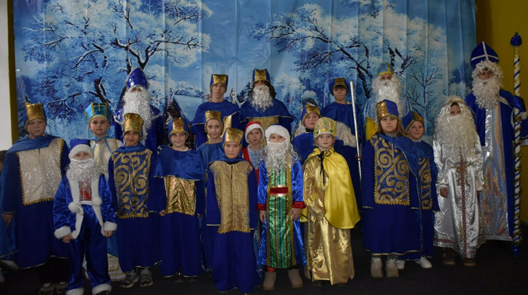 Біляївський ліцей №3 влаштував Флешмоб Миколайчиків: діти створили атмосферу дива