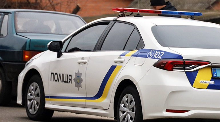 Житель Переяславщини поскаржився на співмешканку, яка не впускала його до будинку: хроніка поліції