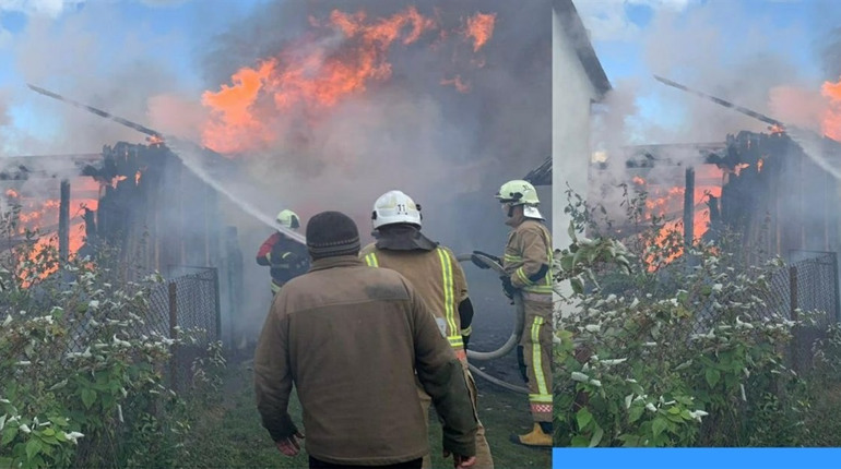 В Жовкинях вогнеборці ліквідували пожежу в приватному господарстві. Чи є збитки?