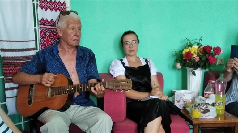 «Криниця» не боїться війни. Слово – зброя літераторів Вараського району