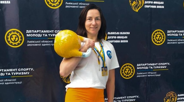 301 підйом гирі: патрульна з Сарн перемогла на всеукраїнських змаганнях