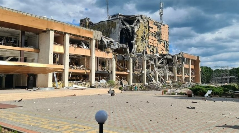 У Лозовій хочуть відновити зруйновані Палац культури та ліцей. Готують технічний звіт