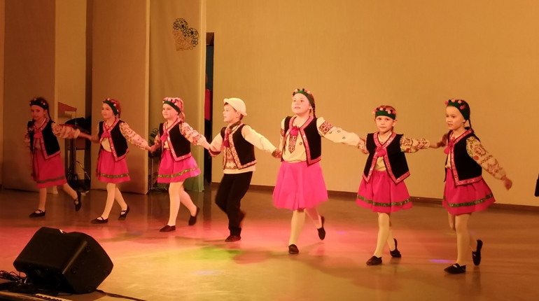 Співали, танцювали — гроші збирали: В Умані вихованці школи мистецтв зібрали 13 тисяч на ЗСУ