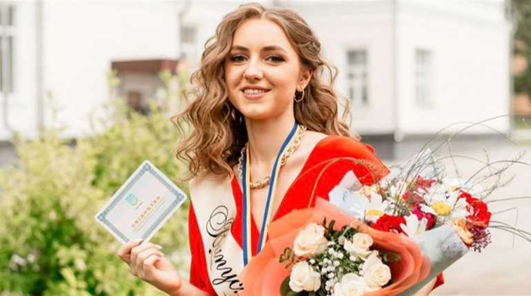 Шпаргалка від відмінниці. 5 порад учням від єдиної глухівчанки, яка набрала максимальний бал на НМТ