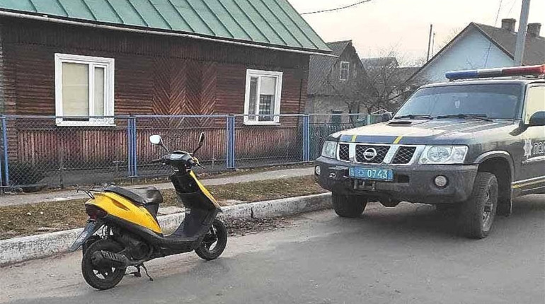 У Володимирці затримали молодика з Рафалівки, який викрав скутер