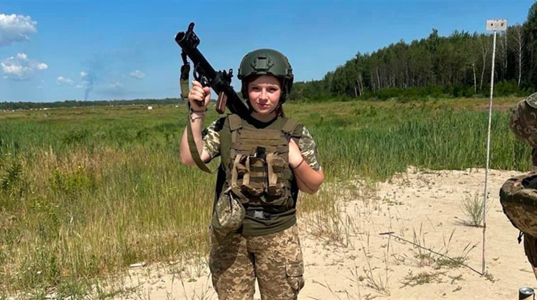«Бджілка» з Синиці рятує ГЕРОЇВ і мріє стати хірургом