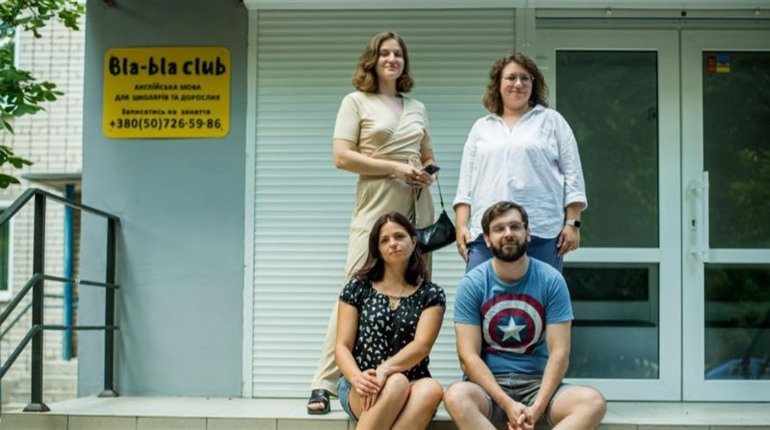 Отримала мікрогрант щоб розвивати школу англійської мови «Bla-bla club» у Жовтих Водах