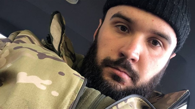 Захисник із Глухова просить допомоги в закритті збору на автомобіль для його підрозділу