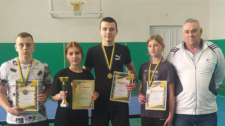 У Гадячі відбулися змагання із настільного тенісу