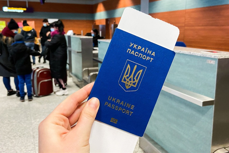 Які документи потрібні для в'їзду в Нідерланди
