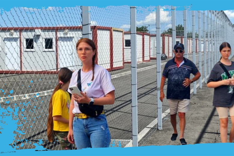 Відмовляються заходити у приміщення. Українці масово відмовляються переїжджати з готелів у Болгарії