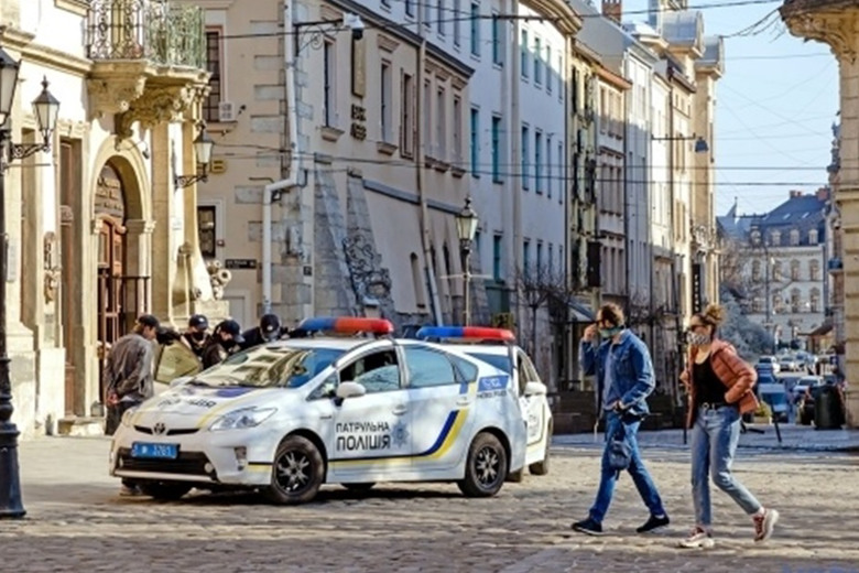 Що думають про війну мешканці та переселенці на Львівщині?