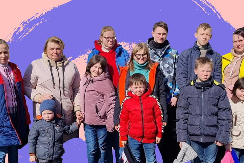 Будинок вщент згорів, чоловік загинув. Історія евакуації мами 11 дітей з Рубіжного