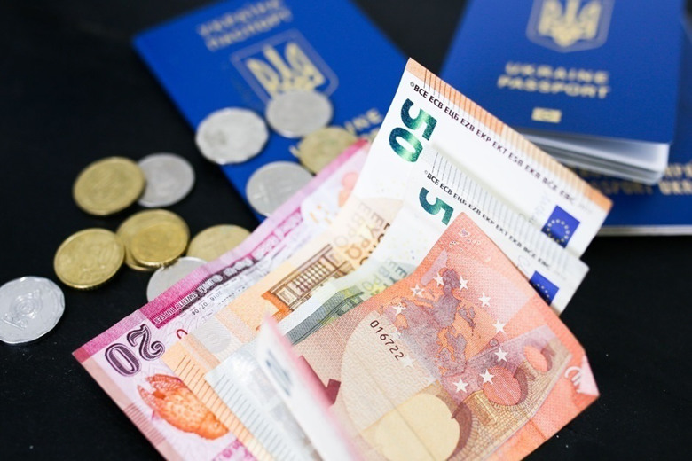 Понад 3 мільйони вакансій: новий сервіс для пошуку роботи українцям в ЄС