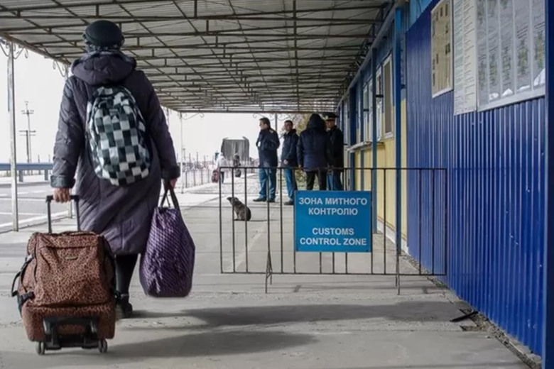 До весни: українців закликають не повертатися додому з-за кордону (оновлено)