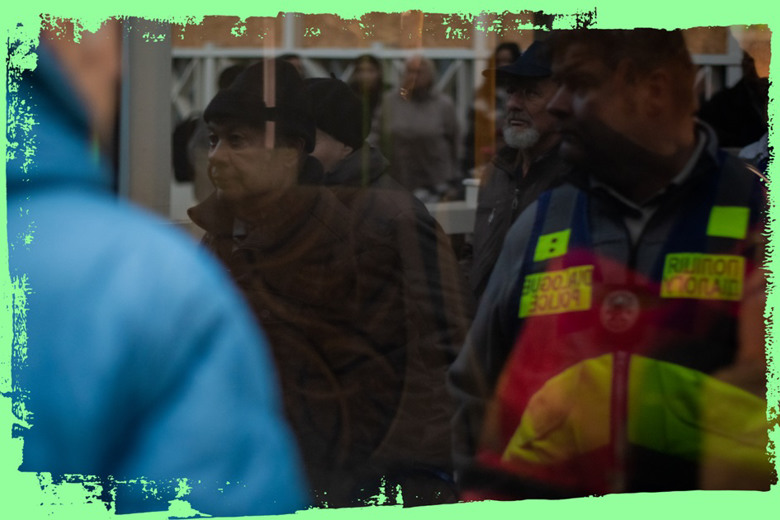 На Донеччині будуть безкоштовно евакуювати людей у Черкаську область: деталі