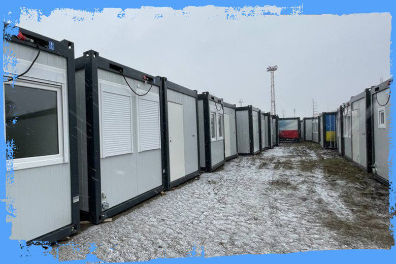 У Полтаві зводять модульні будинки для переселенців: коли можна буде поселитись?