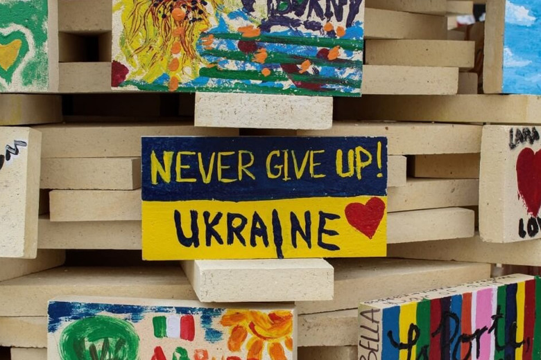 Естонія закриває більшість інформаційних пунктів для переселенців: де можна буде отримати допомогу?