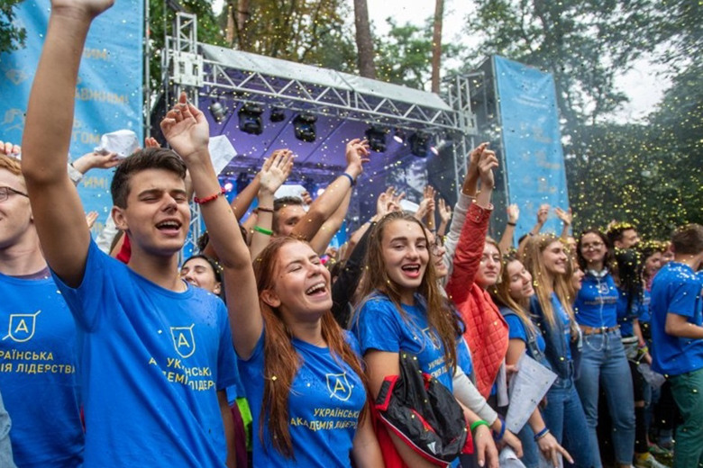 Табір для підлітків з Херсонщини, які евакуювалися через знищення Каховської ГЕС: як отримати місце?