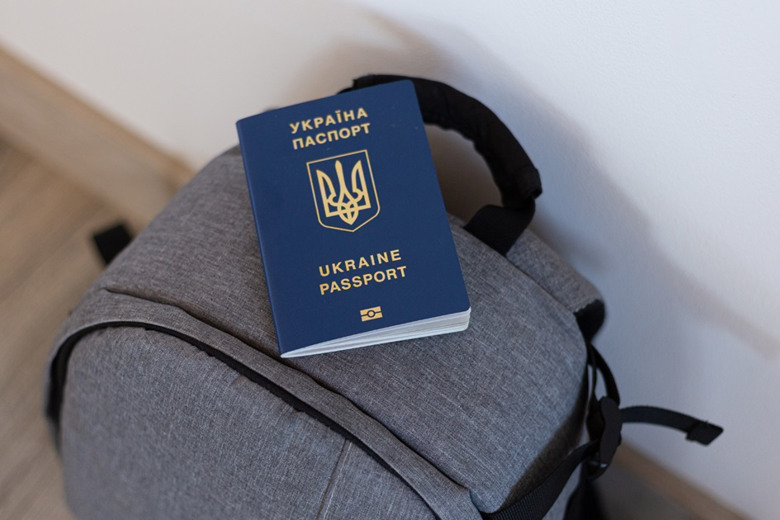 Скільки українців виїхали за кордон через війну? Дані громадянської мережі "ОПОРА"