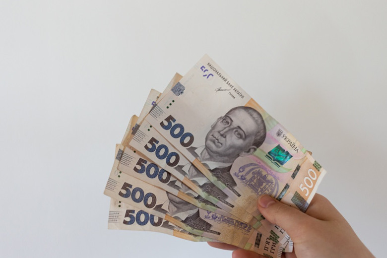 Гроші після повернення та допомога після повторної евакуації: як зміняться виплати для переселенців?