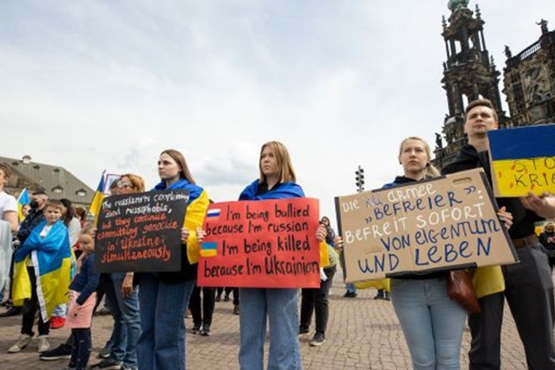 Солідарна Європа. Як і скільки громадян ЄС готові підтримувати українців?