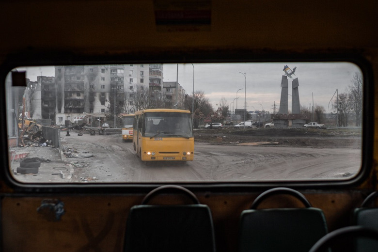 Евакуація з Авдіївки: чому люди відмовляються рятувати своє життя?