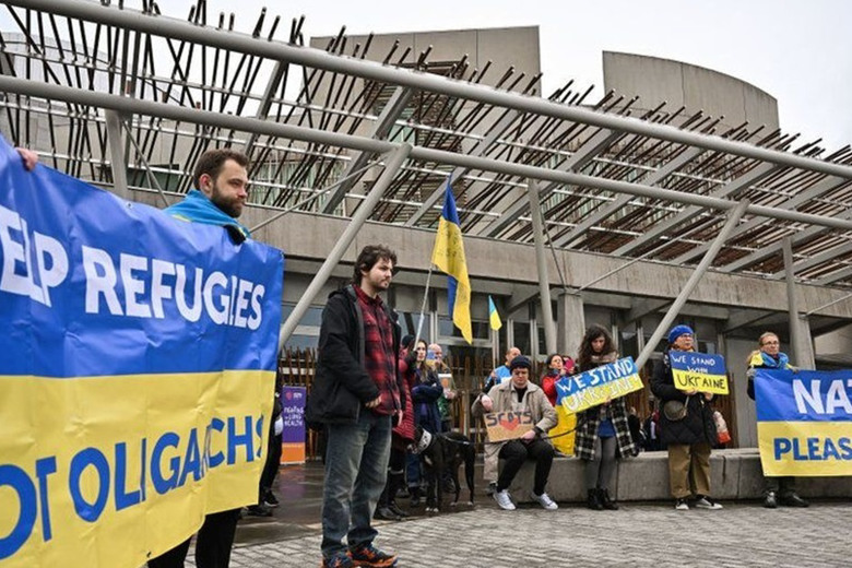 Українських переселенців у Шотландії можуть виселити з готелів: причини?