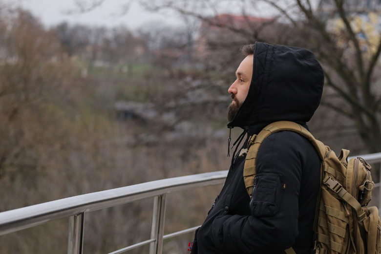 Чому українці повертаються додому? Історії повернень в часі війни у новому проєкті Ukraїner