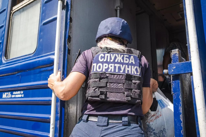 Влада оголосила про примусову евакуацію з кількох сіл Донецької області: яких?
