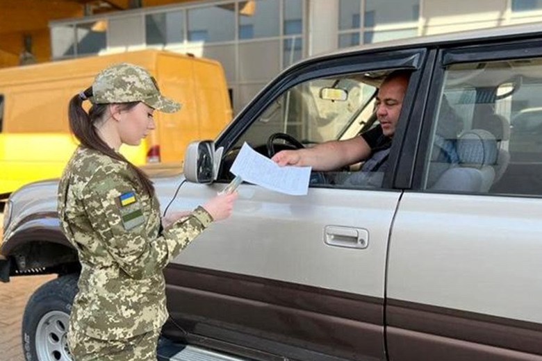 У Дії з'явиться електронна черга на кордоні для легкових авто: деталі