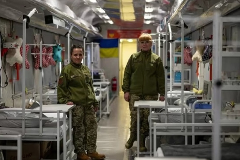 В Україні продемонстрували перший медичний евакуаційний поїзд для захисників