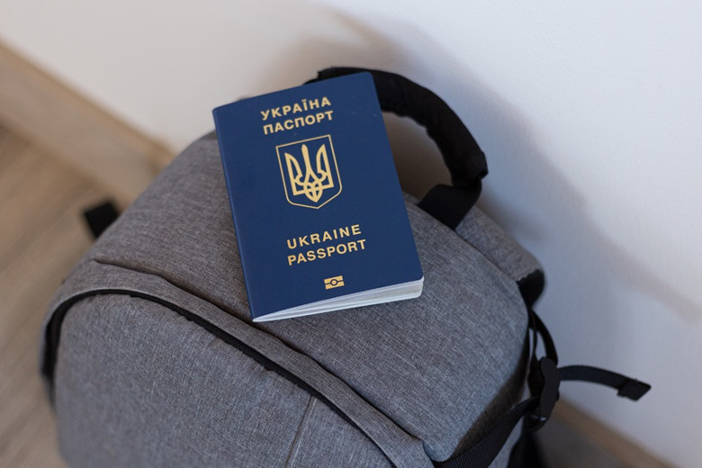 ДП "Документ" за кордоном скасовує "живі" черги: як скористатися послугами сервісу?