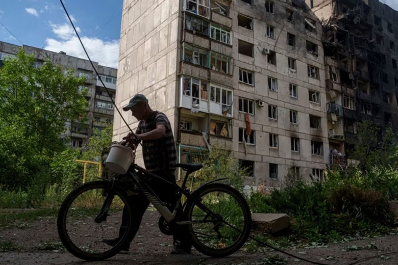 Готові та хочуть виїжджати. Скільки людей залишаються у Торецьку?