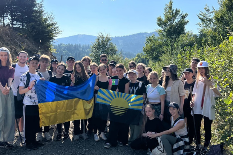 Ми зібрали молодь з різних містечок Бахмутського району. У Карпатах відбувся табір для молоді NYCamp