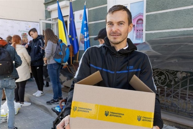 В Ірпені відкрили хаб для переселенців з Луганщини: як отримати допомогу?
