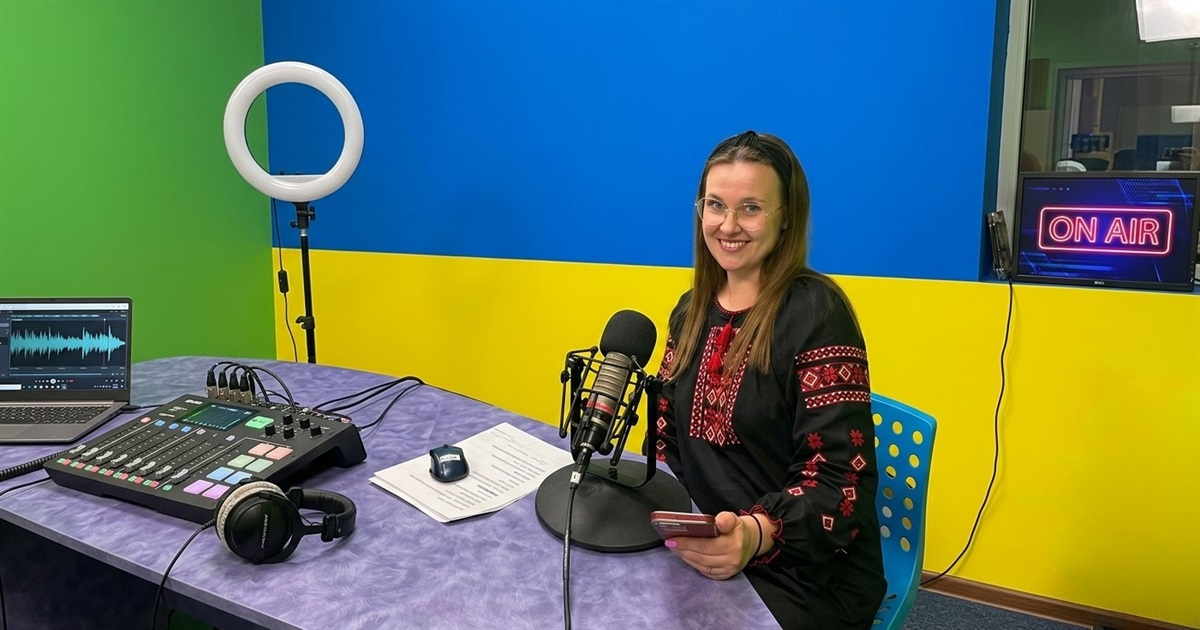 Голос, що долає океан: як городоччанка стала ведучою української радіопрограми у столиці Каліфорнії