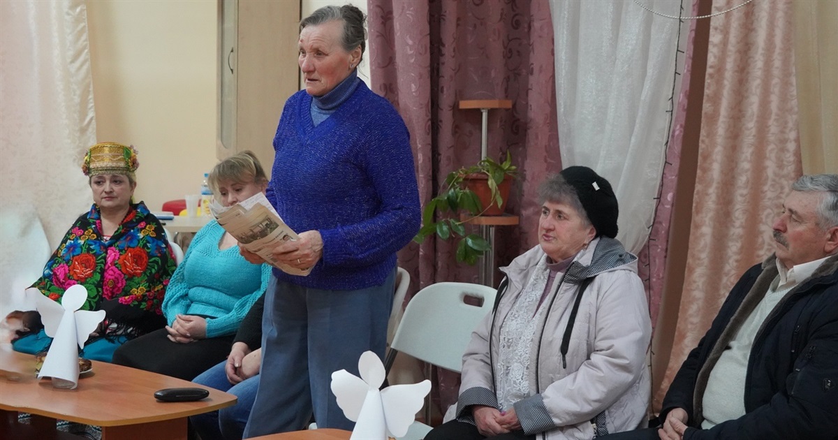 Слова, опалені війною: у клубі «Надвечір’я» читали поезію до річниці великої війни