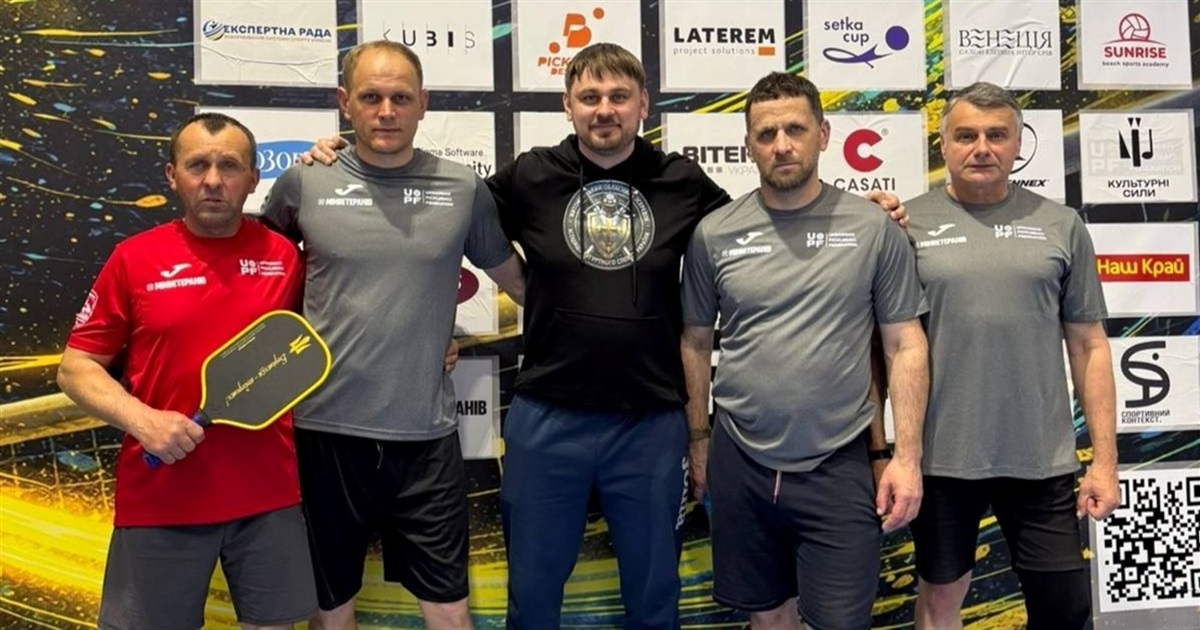 Звягельські ветерани взяли участь у першому чемпіонаті України з піклболу