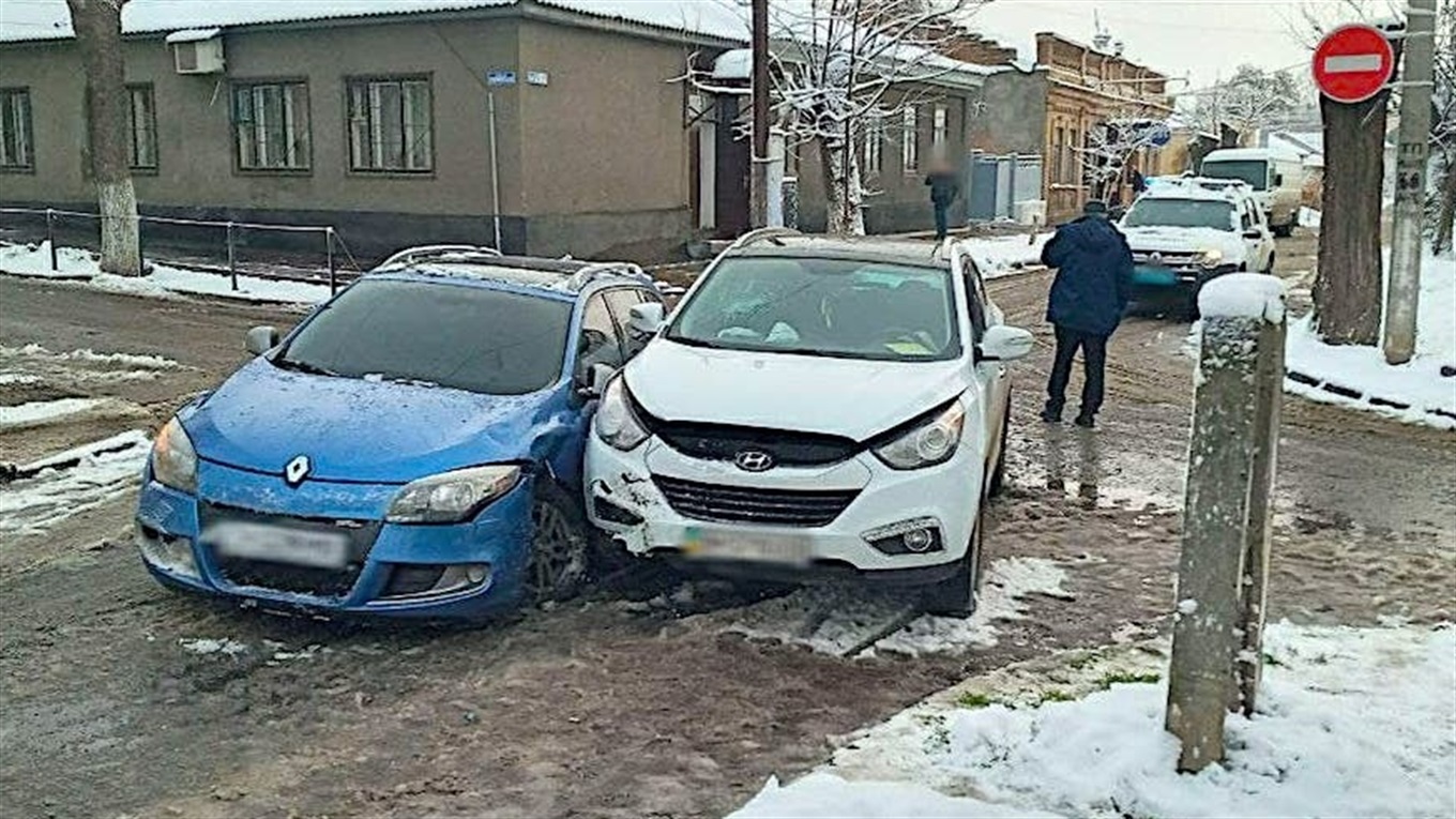 Кому снег в радость, а кому - к ремонту