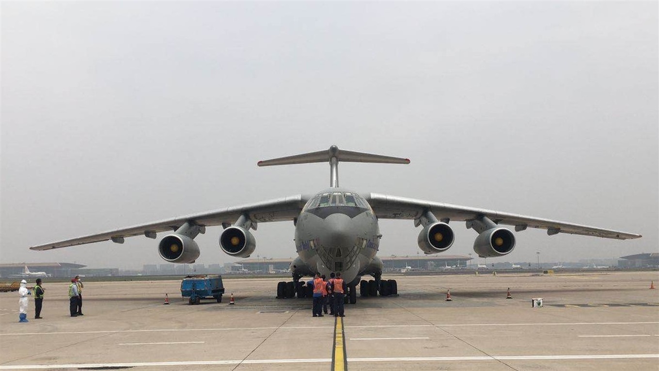 Ил-76МД мелитопольской авиабригады везет из Пекина «антикоронавирусную» гуманитарку