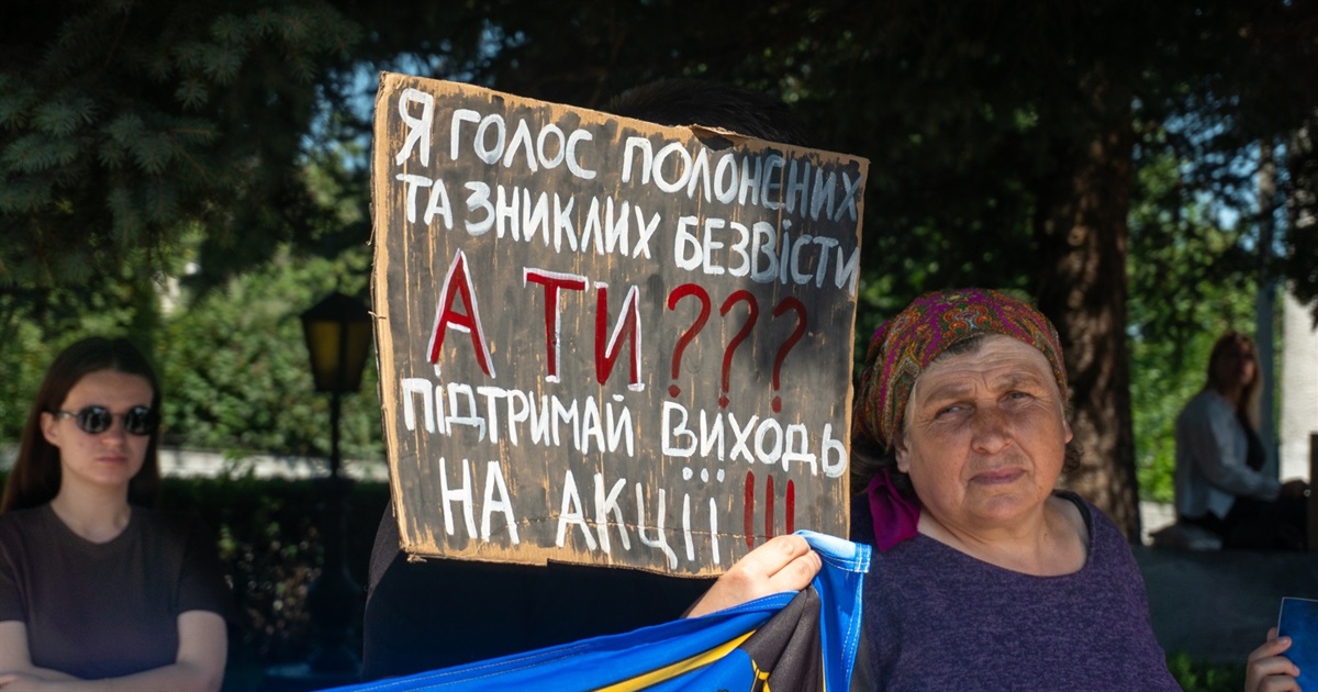 «Чекаю тебе живим»: у Сарнах відбулася акція на підтримку полонених та зниклих безвісти захисників
