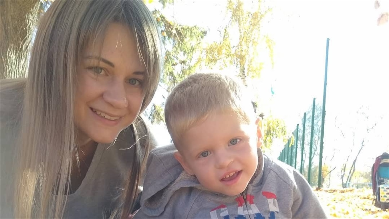 Помоги своим. Трехлетний Ян борется с ДЦП. Ему помогает любовь родителей и очень нужна реабилитация