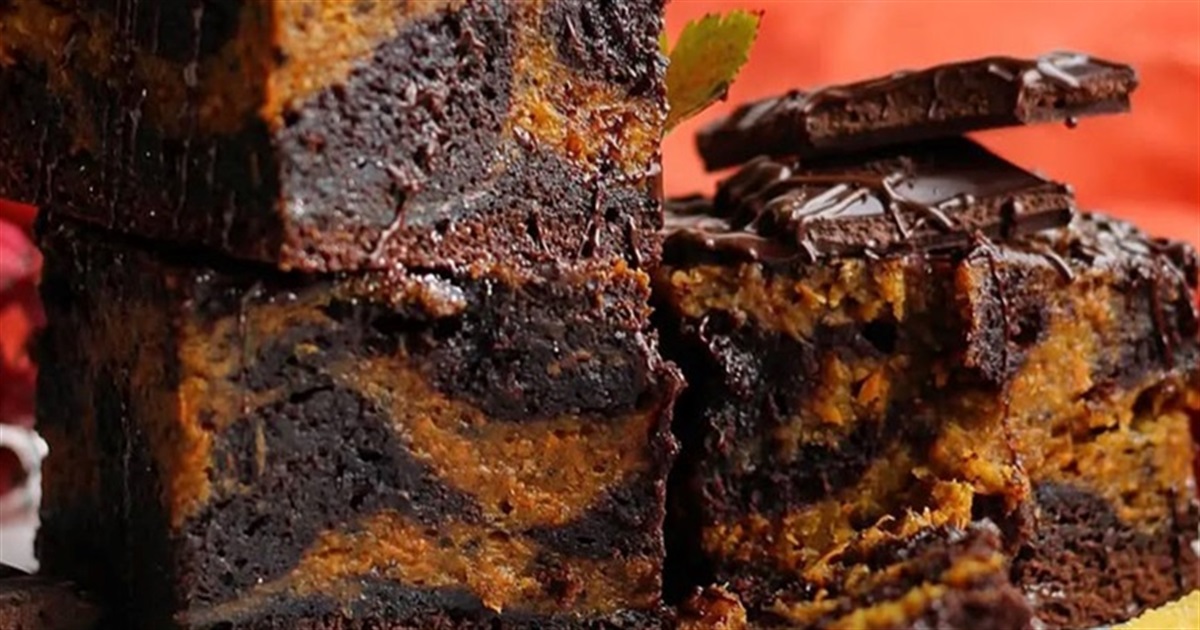 Готуємо сьогодні оксамитовий дует "Шоколадна осінь": брауні з ніжною гарбузовою начинкою