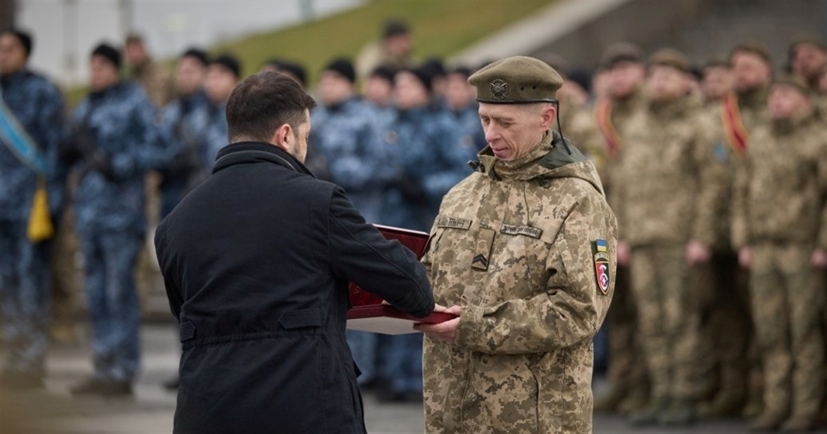 Бойовий медик 30-ї ОМБр Сергій Тищенко отримав звання Герой України