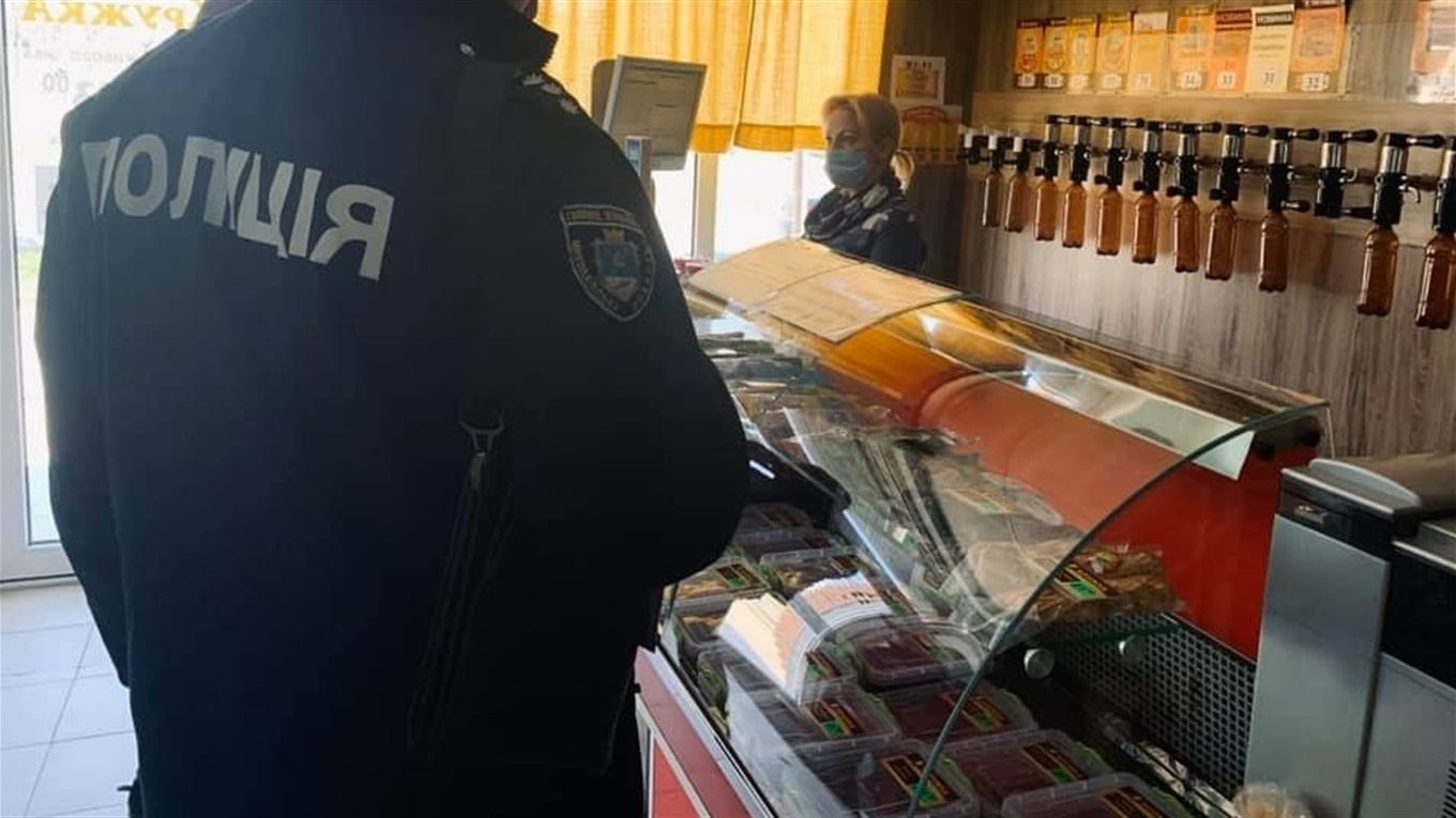 Закроются ли в Южноукраинске продуктовые магазины? А рынки?