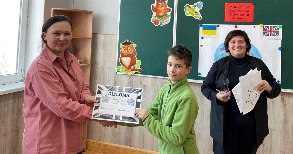 "Працюємо задля перемоги": історія переселенки, яка вчителює на Буковині