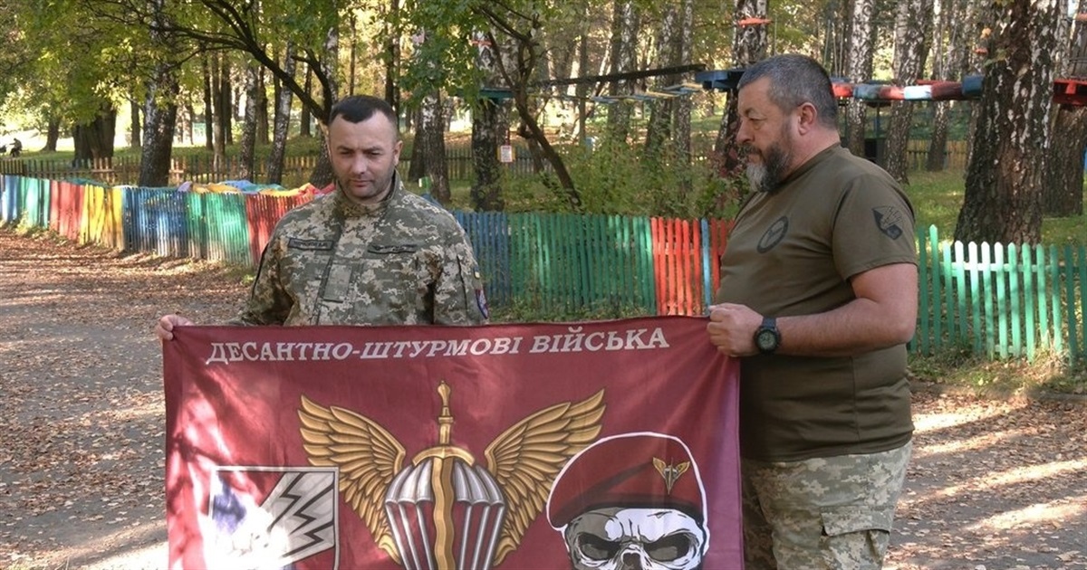 У Рівному випадково зустрілися побратими, які оплакували одне одного після боїв за Авдіївку
