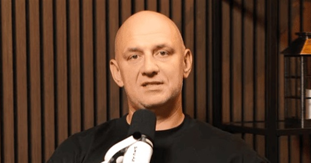 Потап назвав мовне питання «маніпулятивною темою» та виправдав російську дружини