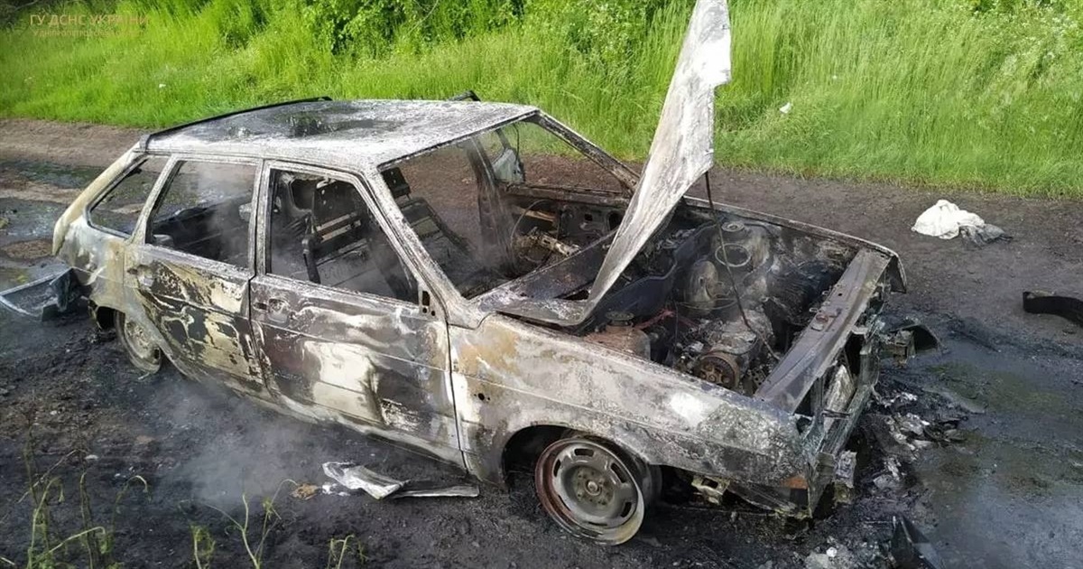 У полі поблизу Залізничного згорів автомобіль